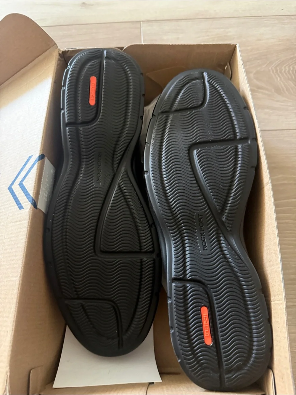 BRAND NEw-Rockport Black Leather Slip-On Loafers